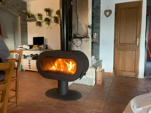 Fifty On Pedestal Döküm Odun Sobası AKS8455 ürün küçük galeri görseli