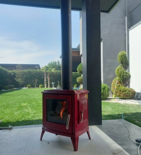 Sedan M Kırmızı Döküm Odun Sobası AKS8433 ürün küçük galeri görseli